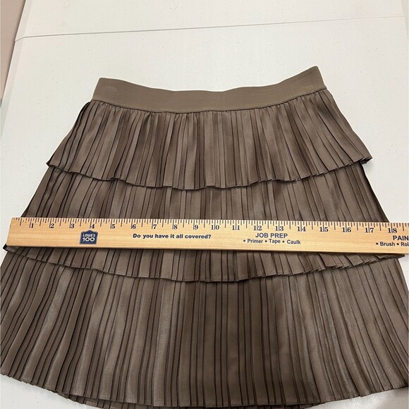 BCBG Maxazria Women's Zana Tiered Spanish Moss Taupe Mini Pull On Skirt Size XXS - Picture 8 of 10